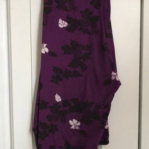 LuLaRoe leggings OS. Like new, worn once. Lovely!